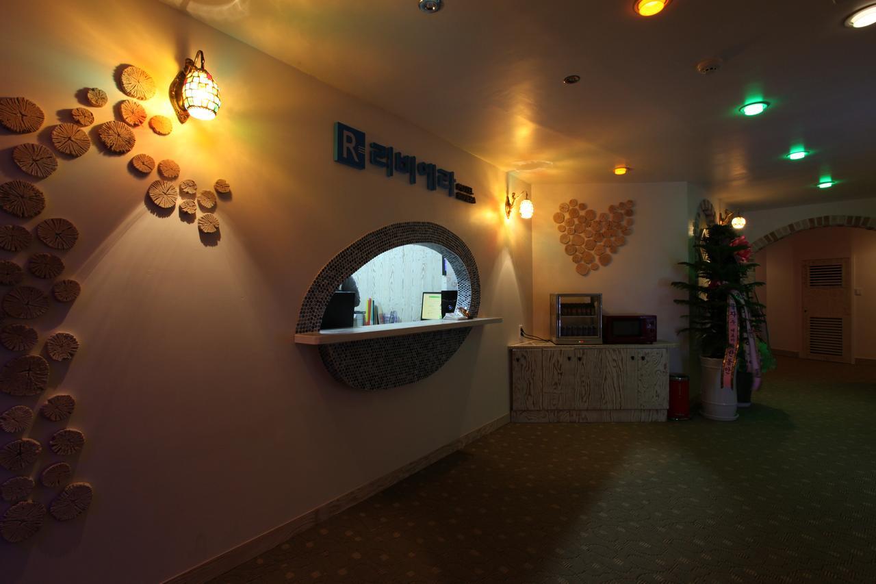 Riviera Motel Гойанг Екстериор снимка
